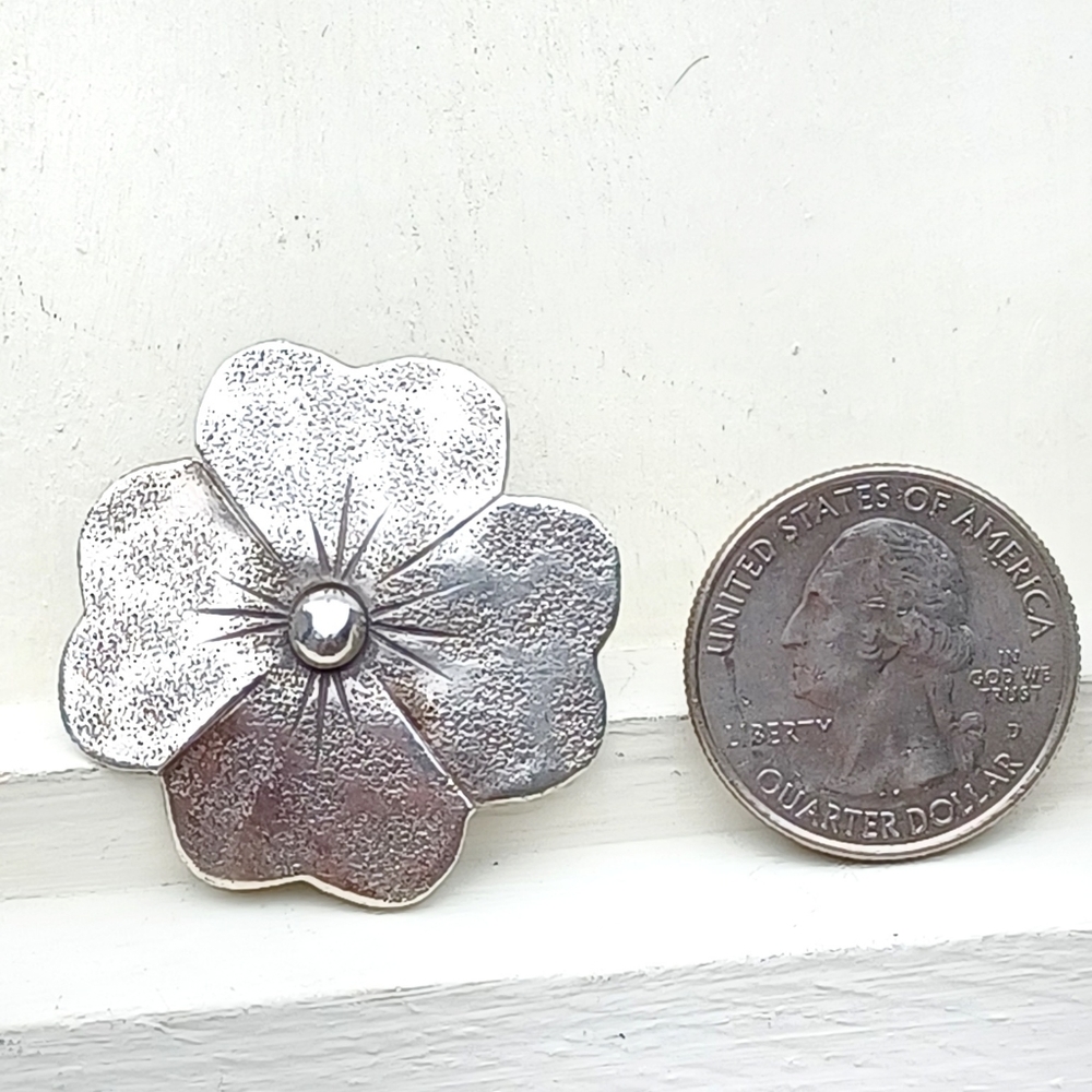 Large Flower Silver Ring - Picture 9 of 12